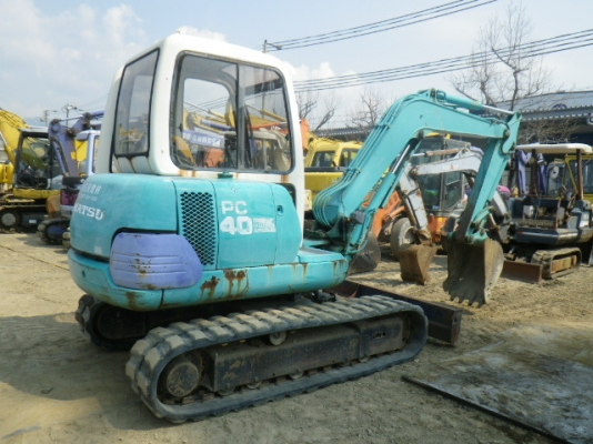 Komatsu PC40-7 ตู้เก๋ง นำเข้าเองจากญี่ปุ่นโดยตรง