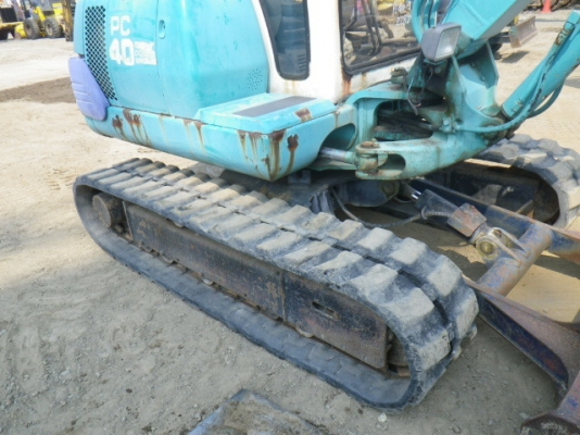 Komatsu PC40-7 ตู้เก๋ง นำเข้าเองจากญี่ปุ่นโดยตรง