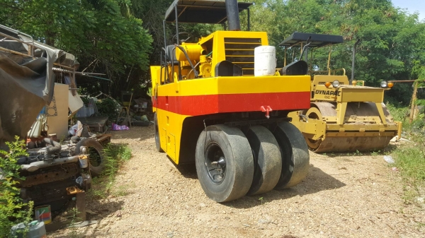 ขายรถบด DYNAPAC 7 ล้อยาง พร้อมใช้ มีทะเบียนแจ้งหยุดไว้ครับ