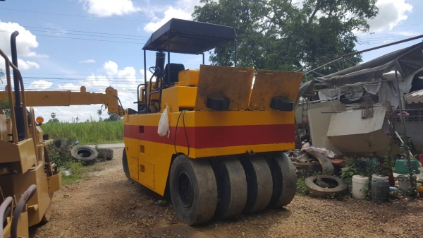 ขายรถบด DYNAPAC 7 ล้อยาง พร้อมใช้ มีทะเบียนแจ้งหยุดไว้ครับ