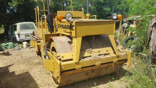 ขายรถบด DYNAPAC หน้าเหล็ก หลังเหล็ก มีทะเบียนแจ้งหยุด สภาพพร้อมใช้ครับ ราคา 480,000฿ ขายรถบด DYNAPAC หน้าเหล็ก หลังเหล็ก มีทะเบียนแจ้งหยุด สภาพพร้อมใช้ครับ ราคา 480,000฿