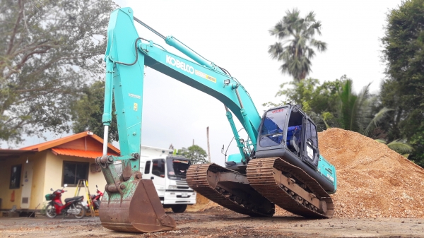 ขายรถแบ็คโฮ KOBELCO SK200-8 Yn12 SuperX ใช้งาน 6,565 ชั่วโมง สภาพนางฟ้า