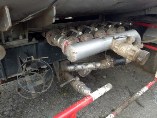 ขาย ถังบรรทุก น้ำมันเตา.  ,  ( 15,000 ลิตร. )     สนใจติดต่อ    081 - 6079515