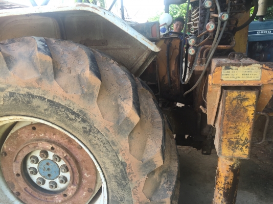 รถไถ6600เล่มพรัอมเครน3ตัน