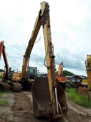 KOMATSU  pc 200-6 บูมยาว 16 ม. ปี 2002   เครื่องดี ปั้มแรง โช่หนา เอวแน่น ไฟฟ้าครบเอกสารอินวอยท์ รถพร้อมใช้