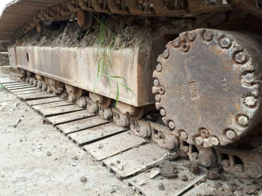 KOMATSU PC200-7 บูมยาว 16 ม. ปี 2003 ทำงาน 24,xxx ชม. KOMATSU PC200-7 บูมยาว 16 ม. ปี 2003 ทำงาน 24,xxx ชม.