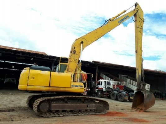 KOMATSU PC200-7 บูมยาว 16 ม. ปี 2003 ทำงาน 24,xxx ชม. KOMATSU PC200-7 บูมยาว 16 ม. ปี 2003 ทำงาน 24,xxx ชม.