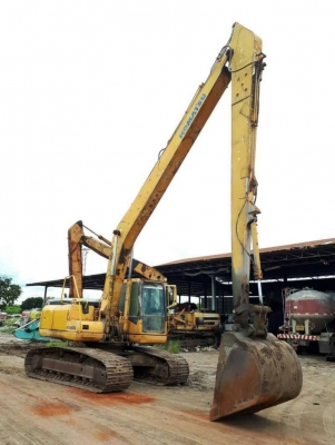KOMATSU PC200-7 บูมยาว 16 ม. ปี 2003 ทำงาน 24,xxx ชม. KOMATSU PC200-7 บูมยาว 16 ม. ปี 2003 ทำงาน 24,xxx ชม.