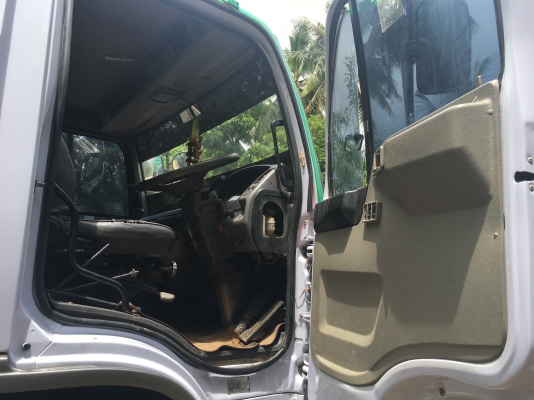 10 ล้อ ฮีโน่ 2K สมอเงิน เครื่อง K13D 240 แรง ปี43 กระบะเหล็ก - ดั้ม  มีระบบลากพ่วง สภาพพร้อมใช้ เอกสารพร้อมโอน ราคา 950,000 บาท 10 ล้อ ฮีโน่ 2K สมอเงิน เครื่อง K13D 240 แรง ปี43 กระบะเหล็ก - ดั้ม  มีระบบลากพ่วง สภาพพร้อมใช้ เอกสารพร้อมโอน ราคา 950,000 บาท