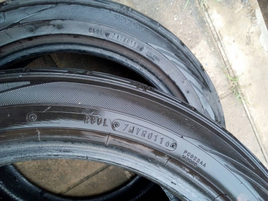 ( ปี16 )  235/45R17  DUNLOPDIREZZA DZ102 ปี16 มี 2 เส้น  โทร.081-427-3941