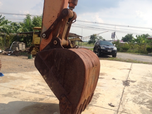 ขายรถแบคโฮ HITACHI EX200-2 เอกสารเล่มทะเบียน ราคา 420000