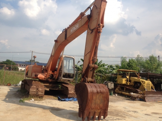 ขายรถแบคโฮ HITACHI EX200-2 เอกสารเล่มทะเบียน ราคา 420000