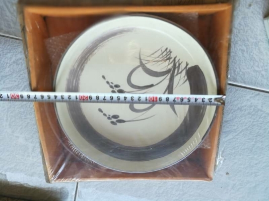 300 บ. ส่งฟรี083-2000058  LINE ID: line832923 ชุดจานเซรามิคจากญี่ปุ่นแบบต่าง ตามภาพ(มี5ชิ้น)