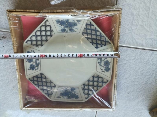 300 บ. ส่งฟรี083-2000058  LINE ID: line832923 ชุดจานเซรามิคจากญี่ปุ่นแบบต่าง ตามภาพ(มี5ชิ้น)