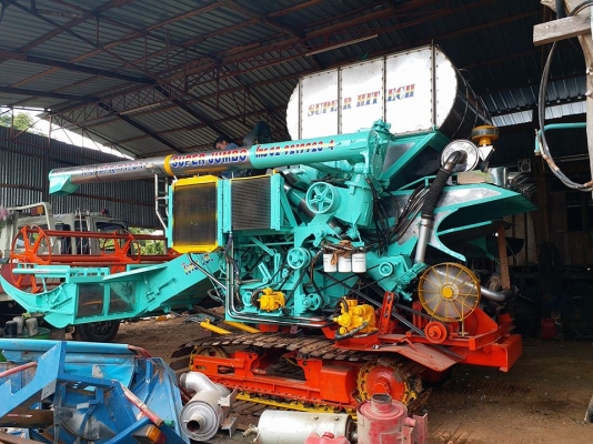 ขายรถเกี่ยวข้าวไทยเจริญปี2010 เครื่องJO8Cโบว์260ช่วงล่าง12ปั๊ม23 อุ้ม2.5ตันสภาพพร้อมใช้งาน