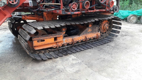 ขาย480.000 บาท รถเกี่ยวอุ้ม2.5ตัน เช็คสภาพพร้อมทำงาน เดินPC-200ปั้ม23เครื่อง210แรง