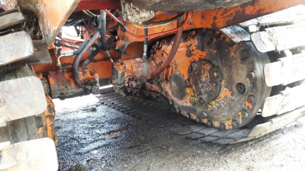 ขาย480.000 บาท รถเกี่ยวอุ้ม2.5ตัน เช็คสภาพพร้อมทำงาน เดินPC-200ปั้ม23เครื่อง210แรง