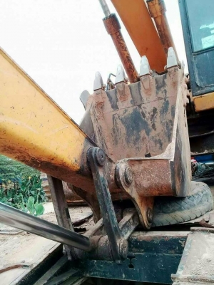 ขายรถขุดแบ็คโค KOMATSU PC120-5ไฟฟ้าครบ เครื่องฟิตใหม่ช่วงล่างโซ่ใหม่ เอวใหม่ สภาพพร้อมลุยงาน