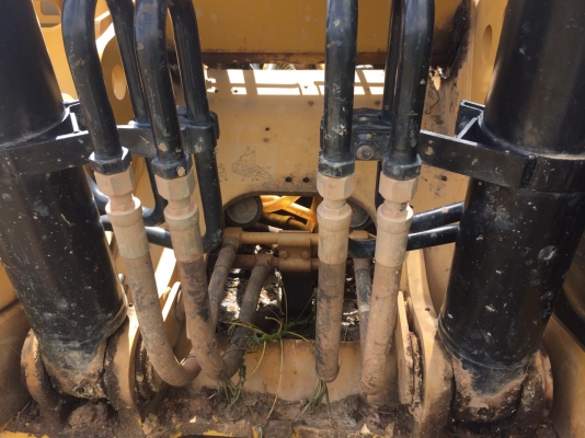 ขายด่วน CAT 320D สภาพสวยพร้อมใช้งาน ไฟฟ้าสมบูรณ์ โซ่ช่วงล่างสวย แอร์เย็น เอกสารเล่มทะเบียน สนใจโทรสอบถาม 093-0764943 088-3223272 K ตั้ม ขายด่วน CAT 320D สภาพสวยพร้อมใช้งาน ไฟฟ้าสมบูรณ์ โซ่ช่วงล่างสวย แอร์เย็น เอกสารเล่มทะเบียน สนใจโทรสอบถาม 093-0764943 088-3223272 K ตั้ม