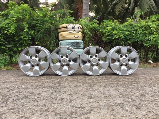 ขายล้อแม็ก Toyota vigo ขอบ 15 ชุดละ 4,500 บาท