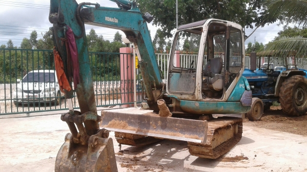 รถแบคโฮ KOMATSU PC40