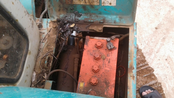 รถแบคโฮ KOMATSU PC40 รถแบคโฮ KOMATSU PC40