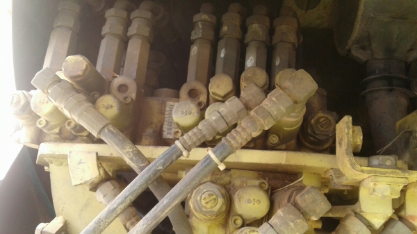 รถแบคโฮ KOMATSU PC40 รถแบคโฮ KOMATSU PC40