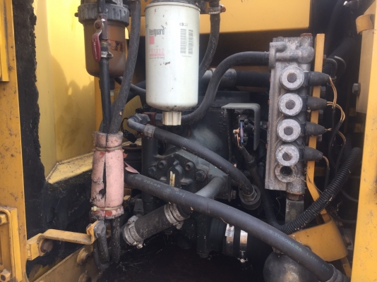 ขายรถแบคโฮ KOMATSU PC130-7 เอกสารอินวอย ไมล์ 10000 ชม.ราคา 1050000