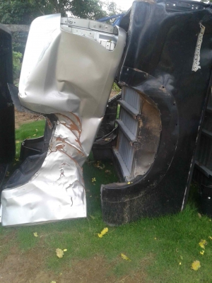 ขายกะบะออนนิว ปี 15 ตัวสูงแค็ป ชนข้างขวา