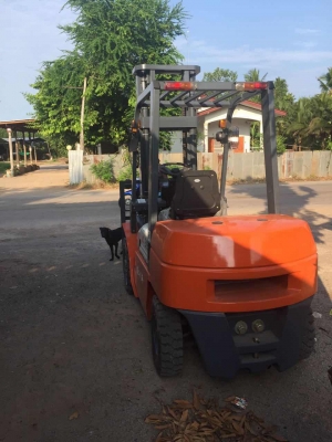 ขายรถโฟรคลิป รุ่นcpc35 มือหนึ่ง