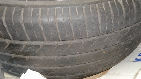 ยางรถยนต์ ยางรถยนต์