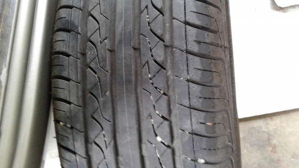 ยางรถยนต์