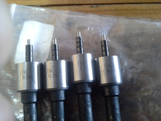 ขายหัวฉีดซิ่ง8รู (โหน่ง ดีเซล) พร้อมเข็มสภาพ99\%