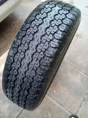 245/70R16  BRIDGESTONE DUELER H/T 689  มี 1 เส้น โทร.081-427-3941