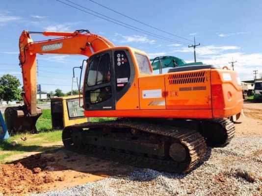 ขาย 1,450,000 บาท DOOSAN DX225LCA  ไมล์ 6,xxx ชม. ไฟฟ้าครบ เครื่อง ปั๊มดี  ช่วงล่างเต็ม เอกสารเล่มทะเบียน    รถอยู่ จ.ปทุมธานี โทร&amp;ไอดีไลน์ 0610710295