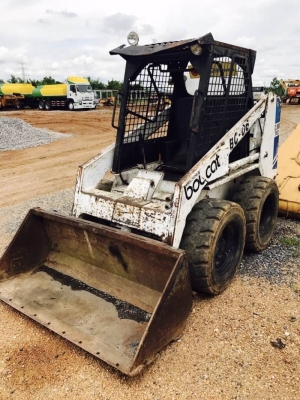 ขาย 150,000 บาท รถตักbobcat 743  สวยๆพร้อมใช้งาน  รถอยู่ จ.ปทุมธานี โทร&amp;ไอดีไลน์ 0610710295