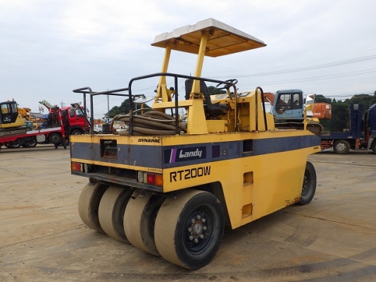 Hitachi RT200W-C : รถบด 7 ล้อยาง นำเข้าจากญี่ปุ่น โทร. 080-6565422 (หนิง)