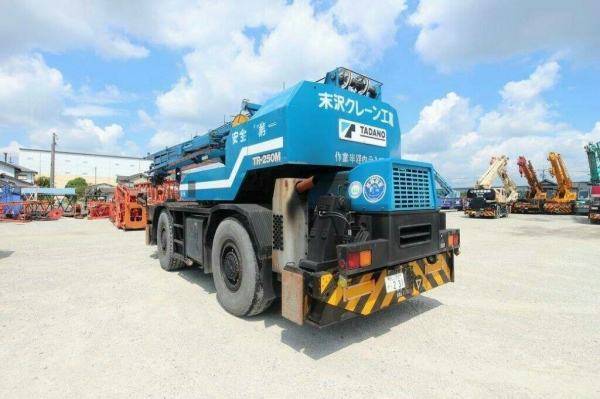 เครนมือสองสภาพดีจากประเทศญี่ปุ่น เครนมือสองสภาพดีจากประเทศญี่ปุ่น