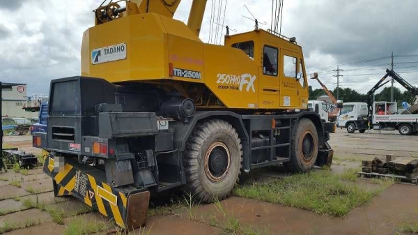 เครนคุณภาพมือสองสภาพดีจากญี่ปุ่น เครนคุณภาพมือสองสภาพดีจากญี่ปุ่น