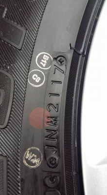 ขายล้อแม็กป้ายแดง mu-x 18" ยางปี17 สนใจติดต่อร้าน ก.เจริญการยางครับ 081-3747940