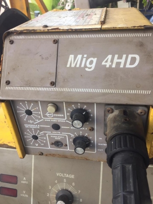 ขายตู้เชื่อมซีโอทู ESAB 582cv USA 550 A พร้อมสาย มีมอเตอร์ขับลวด พร้อมใช้งาน