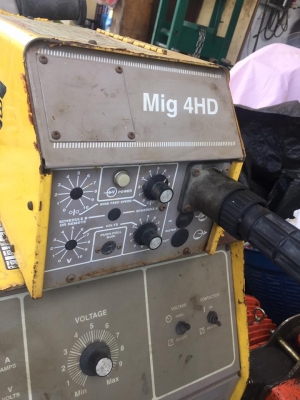 ขายตู้เชื่อมซีโอทู ESAB 582cv USA 550 A พร้อมสาย มีมอเตอร์ขับลวด พร้อมใช้งาน