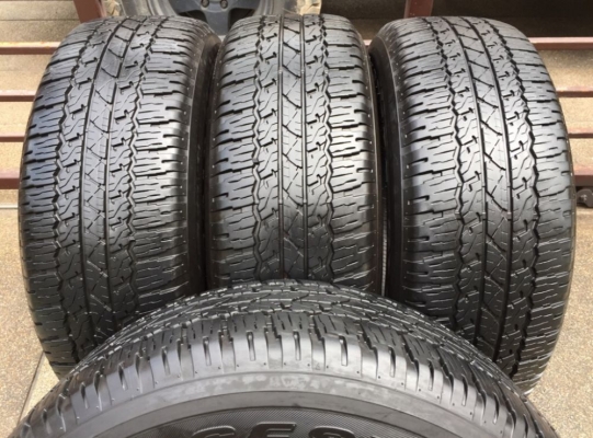 ยาง Bridgestone 265 65 17 กลางปี15 ดอกเต็ม ใช้ยาว ราคาไม่แพง