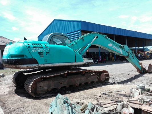 ขายด่วน KOBELCO SK200 MART 5 สภาพสวยพร้อมใช้งาน เครื่องปั้มดี เยี่ยม ไฟฟ้าสมบูรณ์ เอวแน่น ช่วงล่างสวย เอกสารเล่มทะเบียน ภาษีไม่ขาด สนใจโทรสอบถาม 093-0764943  088-3223272  K ตั้ม
