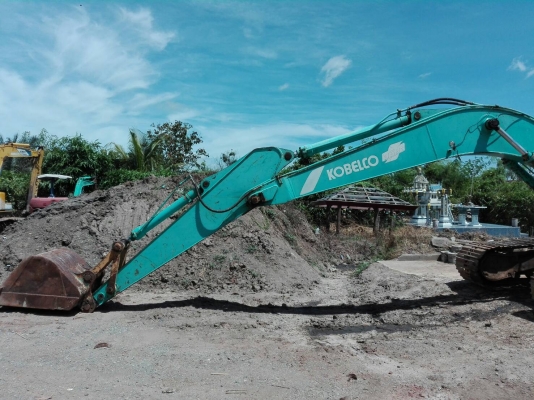 ขายด่วน KOBELCO SK200 MART 5 สภาพสวยพร้อมใช้งาน เครื่องปั้มดี เยี่ยม ไฟฟ้าสมบูรณ์ เอวแน่น ช่วงล่างสวย เอกสารเล่มทะเบียน ภาษีไม่ขาด สนใจโทรสอบถาม 093-0764943  088-3223272  K ตั้ม