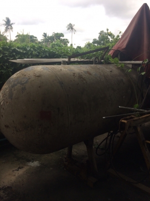 ขออณุญาติขายรถ ปัมลมขนาดใหญ่พร้อมใช้ยังใช้งานได้ดีน้ำหนัก 1ตันมอเตอร์ขนาด10 แรง ราคา 65000สนใจติดต่อ 0853224877-0988930465