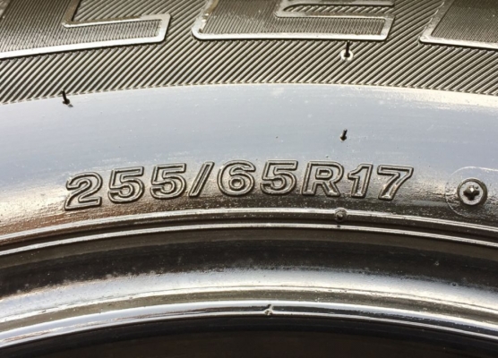ยาง Bridgestone 255 65 17 ปลายปี15 ดอกเต็ม ใช้ยาว ราคาไม่แพง