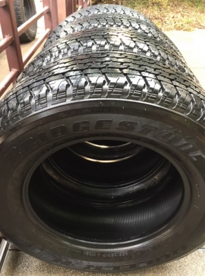 ยาง Bridgestone 255 65 17 ปลายปี15 ดอกเต็ม ใช้ยาว ราคาไม่แพง