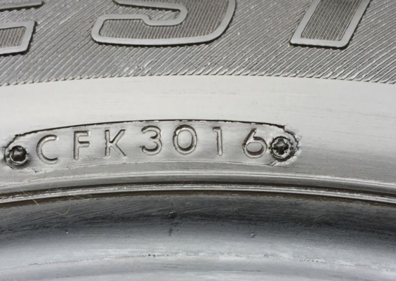 ยาง Bridgestone 215 70 15 ปลายปี16 ดอกเต็ม ไม่มีปะ ใช้ยาว ราคาไม่แพง ยาง Bridgestone 215 70 15 ปลายปี16 ดอกเต็ม ไม่มีปะ ใช้ยาว ราคาไม่แพง