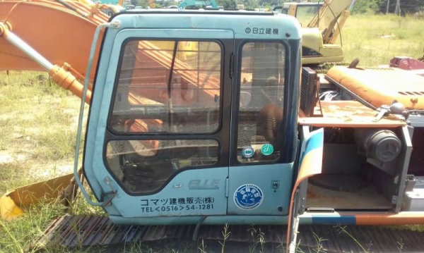 HITACHI EX 200-3